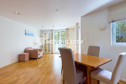 2 bedroom apartment to rent, City Tower, London E14