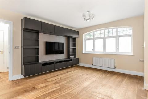 1 bedroom apartment for sale, 2 Foxley Road, Kenley CR8