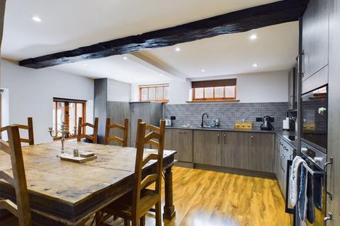 3 bedroom barn conversion for sale, Market Place, Wragby