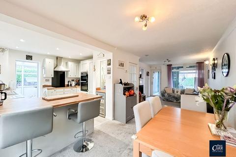 4 bedroom end of terrace house for sale, Oakwood Drive, Streetly, Sutton Coldfield, B74 3SZ