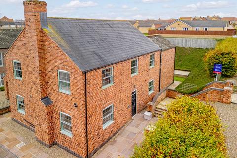 5 bedroom detached house for sale, Thimbleby Road, Horncastle