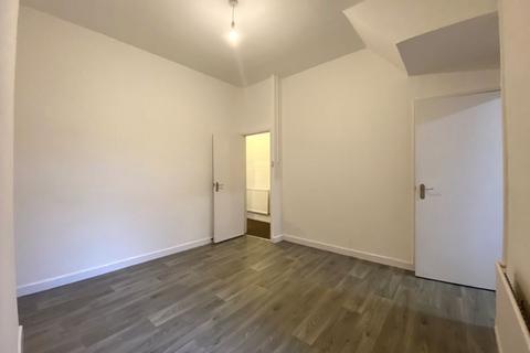 2 bedroom terraced house to rent, Hoskins Street, Newport