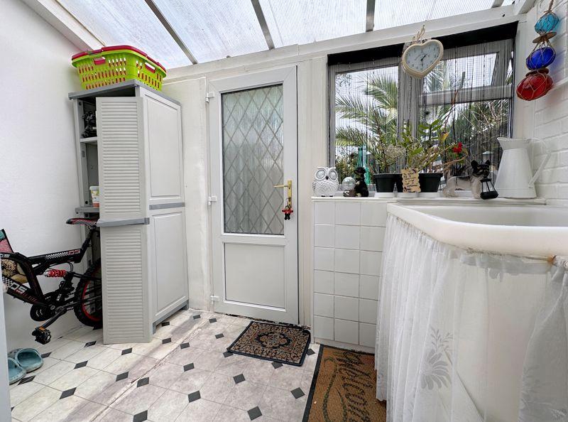 Lean-To/Utility Room