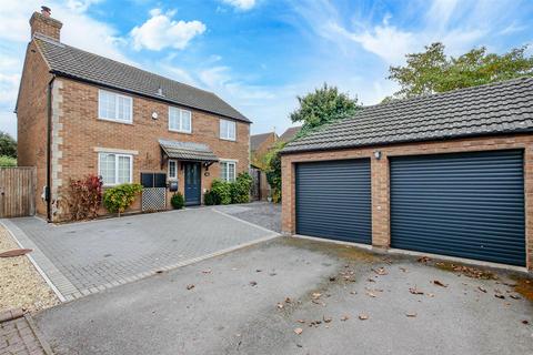 4 bedroom detached house for sale, French Laurence Way, Chalgrove OX44