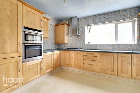 3 bedroom semi-detached house for sale, Maygoods View, UXBRIDGE