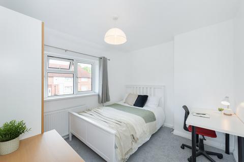 2 bedroom semi-detached house to rent, Audley Drive, Beeston, Lenton Abbey