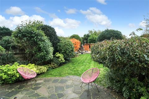 5 bedroom semi-detached house for sale, Woodside, Leigh-on-Sea, Essex, SS9