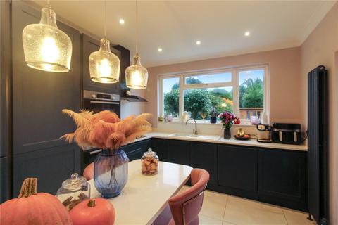 5 bedroom semi-detached house for sale, Woodside, Leigh-on-Sea, Essex, SS9