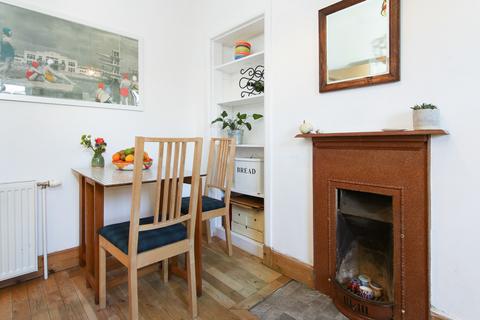 3 bedroom flat for sale, 27/3 Mount Lodge Place, Portobello, Edinburgh EH15 2AD