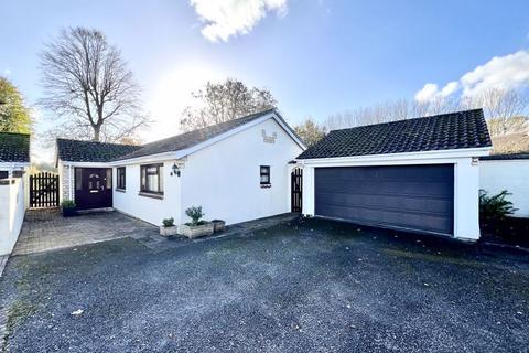 4 bedroom bungalow for sale, Keevil Avenue, Calne SN11