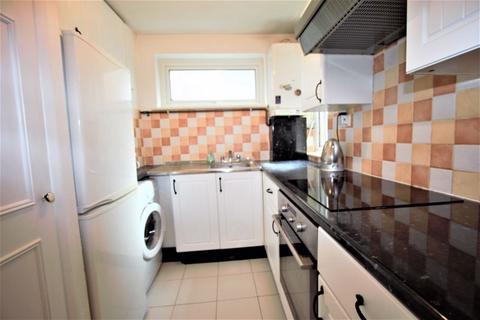 1 bedroom flat to rent, Truro Road, London