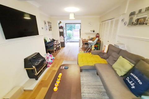 144 Gloucester Road, Droylsden, Manchester, M43 7PQ