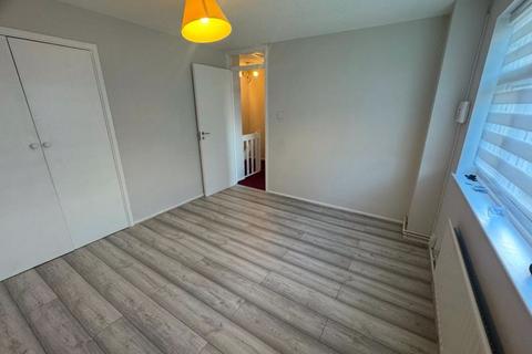 1 bedroom property to rent, Manordene Road, London SE28