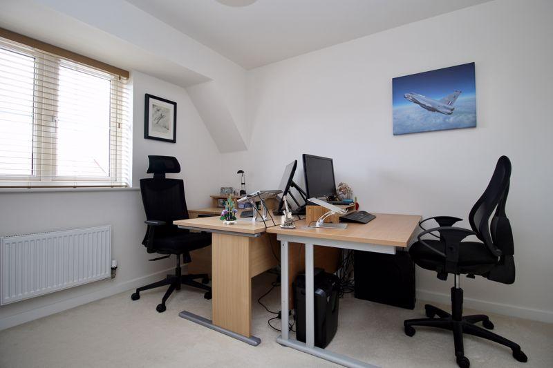 Bedroom/Office