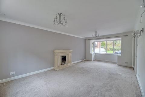 5 bedroom detached house to rent, Chessington Close, Appleton