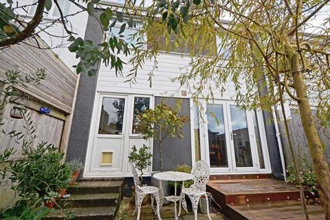 89 Eglos Road, Shortlanesend, Truro, TR4 9DR