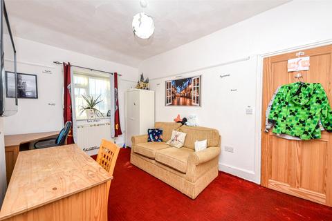 3 bedroom maisonette for sale, Abergele Road, Old Colwyn, Colwyn Bay, Conwy, LL29