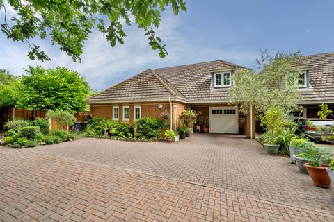 11 Brook Close, Chandler's Ford, Eastleigh, SO53 3BT