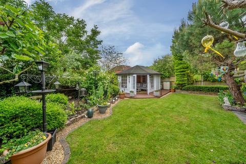 11 Brook Close, Chandler's Ford, Eastleigh, SO53 3BT
