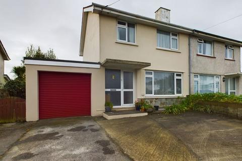 3 bedroom semi-detached house for sale, North Roskear, Camborne - Semi-detached home