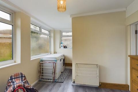 8 Pendrea Park, North Roskear, Camborne, TR14 8PH