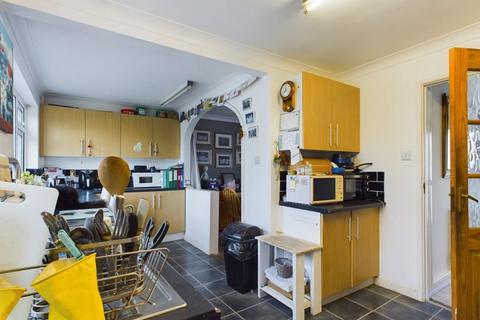 8 Pendrea Park, North Roskear, Camborne, TR14 8PH
