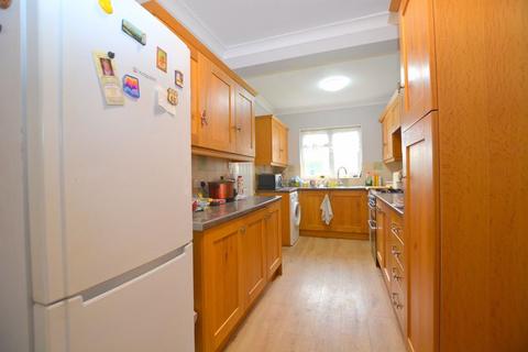 4 bedroom semi-detached house to rent, Dorchester Avenue, Harrow