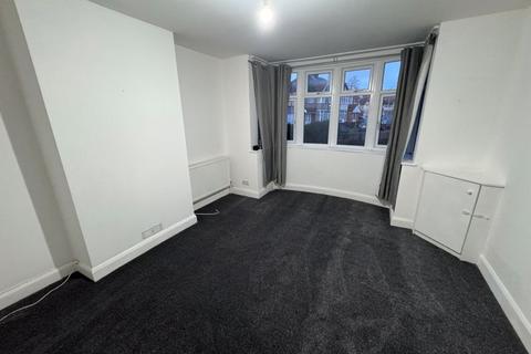 1 bedroom ground floor maisonette to rent, Nield Road, Hayes