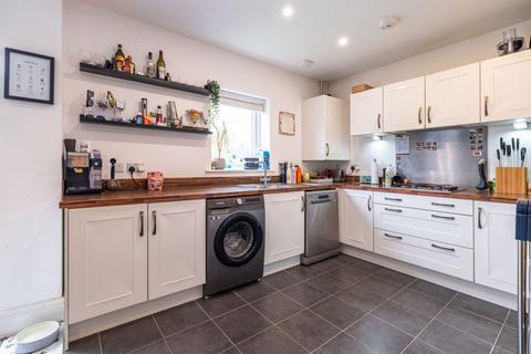 3 bedroom terraced house for sale, Bowling Green Close, Milton Keynes