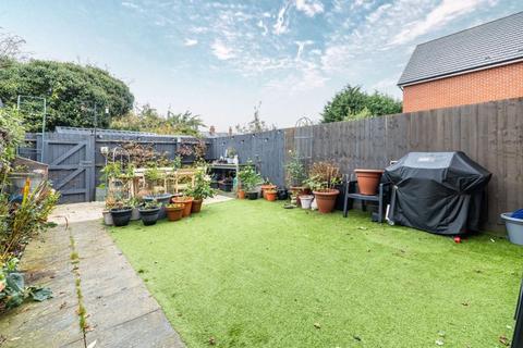 3 bedroom terraced house for sale, Bowling Green Close, Milton Keynes