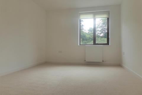 2 bedroom flat to rent, The Old Malthouse, Ruanlanihorne