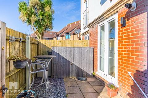 1 bedroom maisonette to rent, Burtley Road, Southbourne, BH6