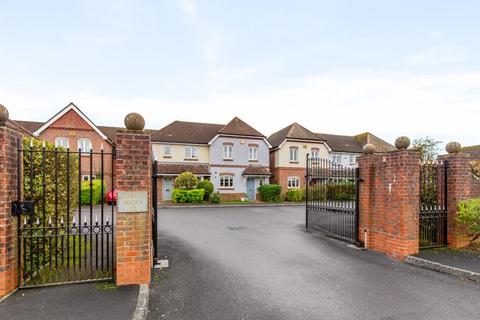 3 bedroom end of terrace house for sale, Jubilee Mews, Southbourne