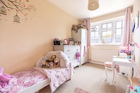 20 Ampfield Road, Bournemouth, BH8 0ET