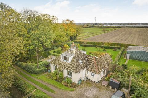 3 bedroom detached house for sale, Waterside, Cambridge CB25