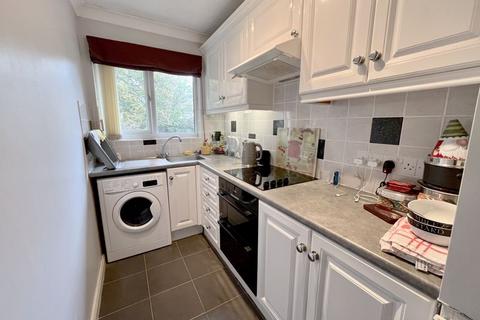 1 bedroom flat for sale, Clover Drive, Poole BH17