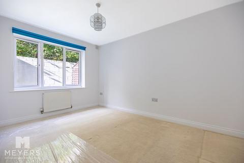 3, Bradbury Court, 1 - 3 Avon Close, Bournemouth, BH8 8RF