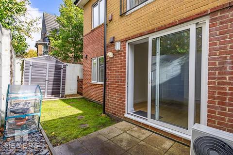 3, Bradbury Court, 1 - 3 Avon Close, Bournemouth, BH8 8RF