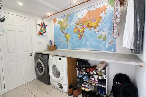 8 Bryants Close, Shillington, Hitchin, SG5 3PH
