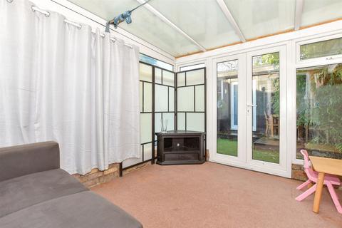 1 Broadmere Terrace, Maidstone, ME16 8JW