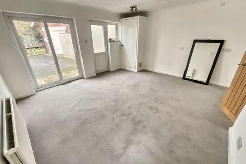 1 bedroom ground floor flat for sale, CHRISTCHURCH