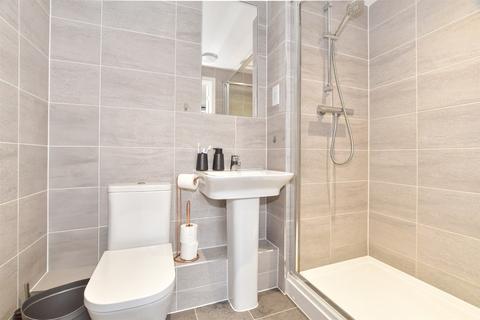 2 bedroom apartment for sale, Cornwell Avenue, Crawley, West Sussex