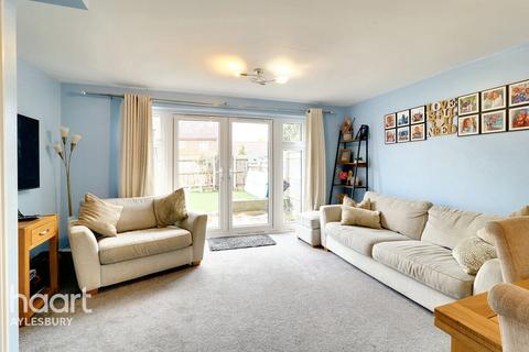 3 bedroom semi-detached house for sale, Worcester Street, Aylesbury