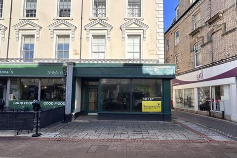 Retail property (high street) to rent, Teignmouth TQ14