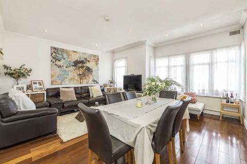 2 bedroom flat for sale, Greyhound Lane, London SW16