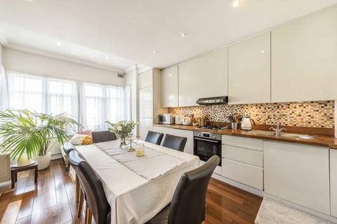 2 bedroom flat for sale, Greyhound Lane, London SW16