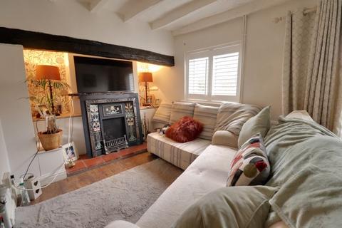 4 bedroom cottage for sale, Old Stafford Road, Wolverhampton WV10