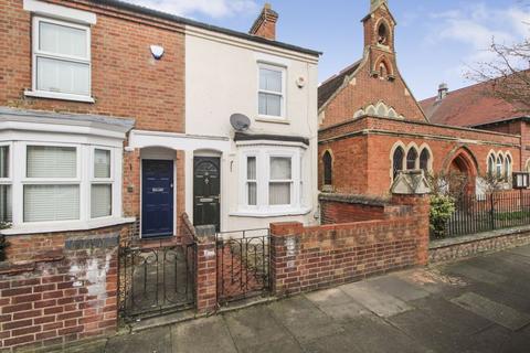 2 bedroom end of terrace house for sale, Howard Avenue, Bedford MK40