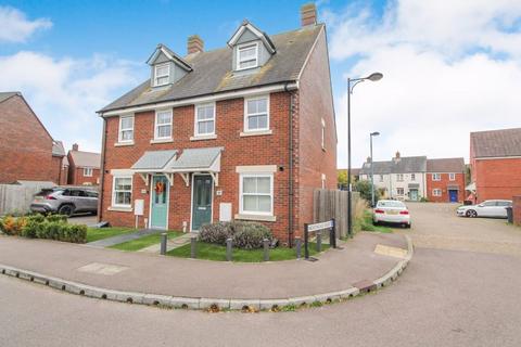 3 bedroom semi-detached house for sale, Green Lane, Bedford MK42