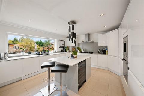 71 Upper Sutton Lane, Hounslow, TW5 0QA